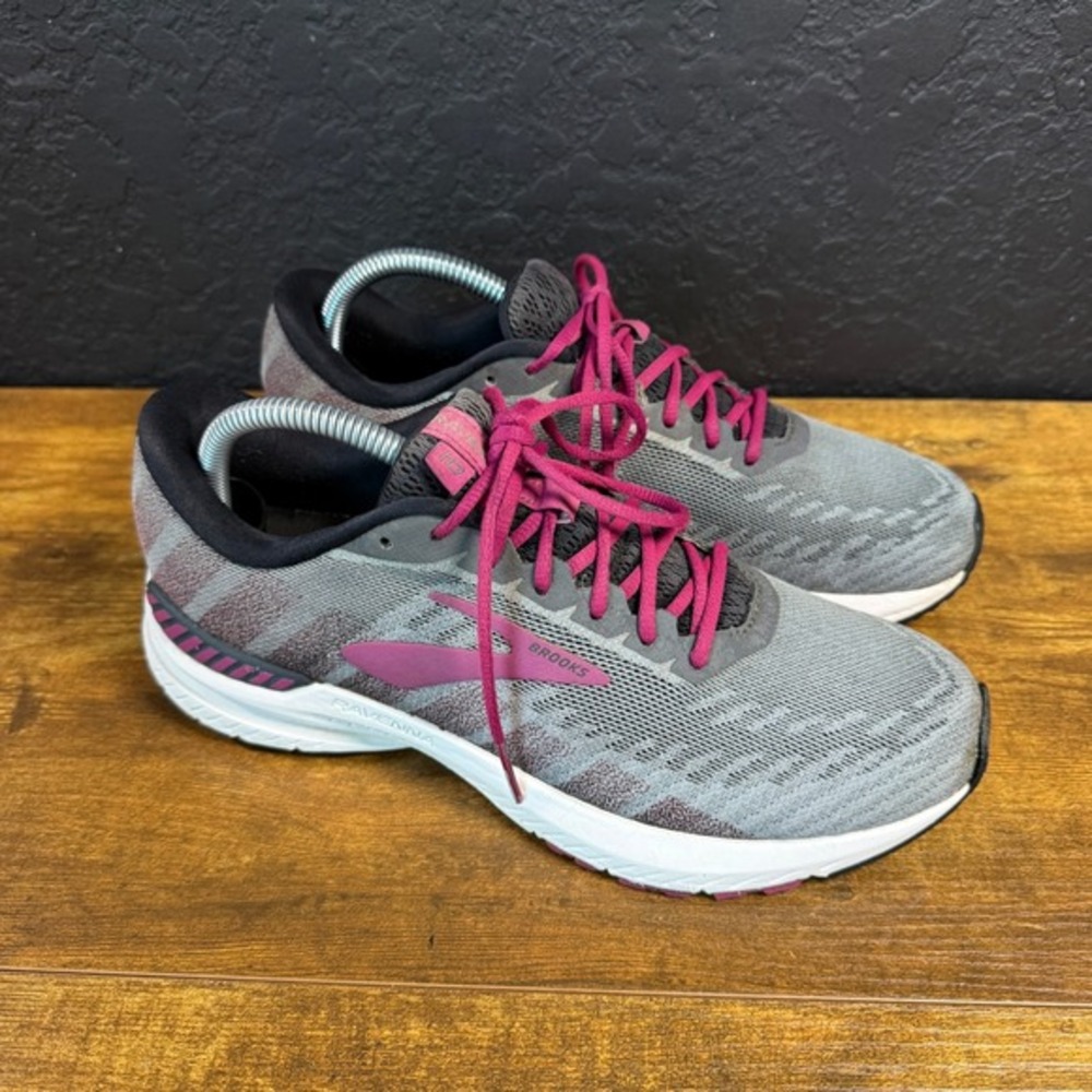 Brooks Ravenna 10 1202861B006 Grey Pink Mesh Running Shoes Womens Size 9